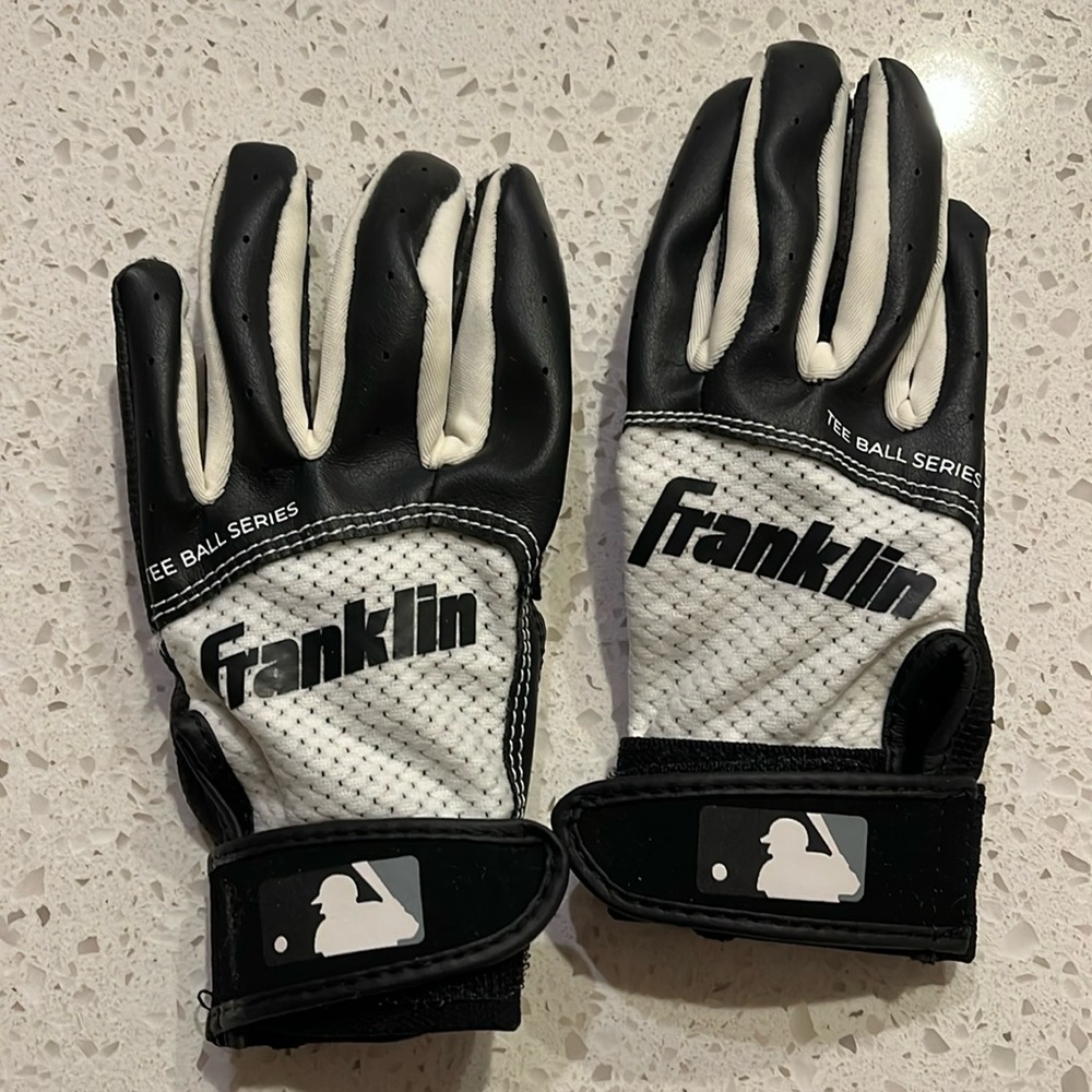 Franklin T Ball Gloves New without Tag
